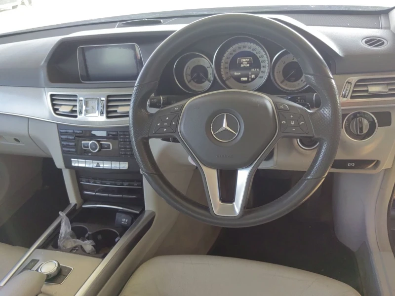 Mercedes-Benz E 300 Е 300 блутек хибрид, снимка 8 - Автомобили и джипове - 52552223