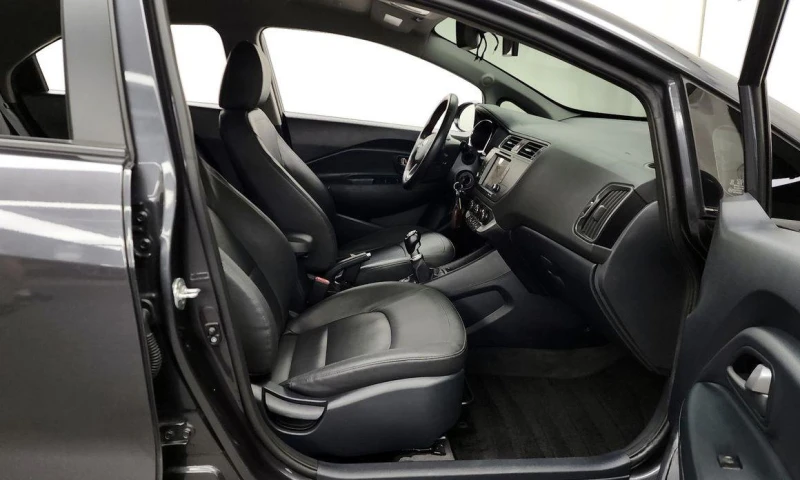 Kia Pride Diesel 5DR 1.4 Luxury * НАЙ-ДОБРА ЦЕНА В БЪЛГАРИЯ*, снимка 11 - Автомобили и джипове - 52111396