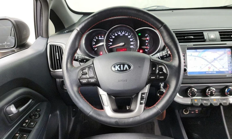 Kia Pride Diesel 5DR 1.4 Luxury * НАЙ-ДОБРА ЦЕНА В БЪЛГАРИЯ*, снимка 13 - Автомобили и джипове - 52111396