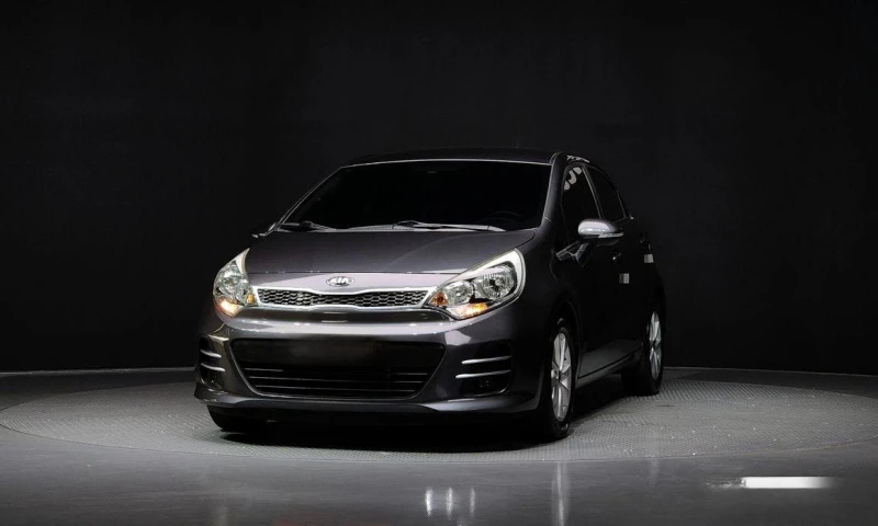 Kia Pride Diesel 5DR 1.4 Luxury * НАЙ-ДОБРА ЦЕНА В БЪЛГАРИЯ*, снимка 3 - Автомобили и джипове - 52111396