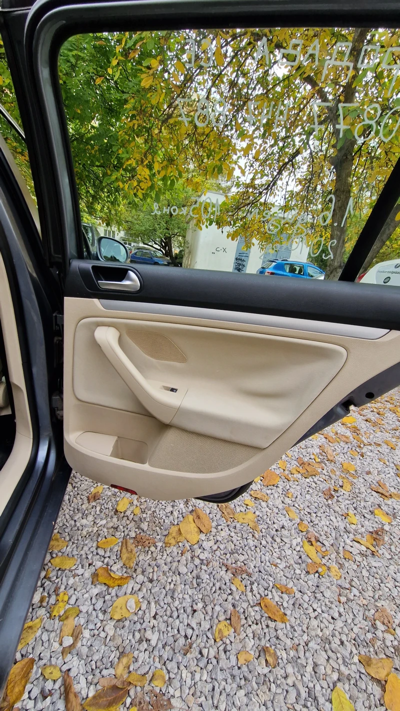 VW Golf Топ, снимка 8 - Автомобили и джипове - 52555359