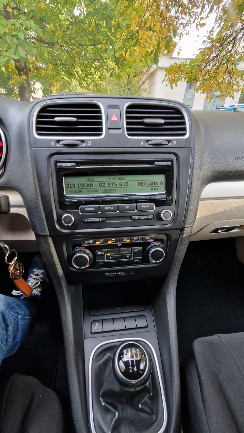 VW Golf Топ, снимка 10 - Автомобили и джипове - 52555359