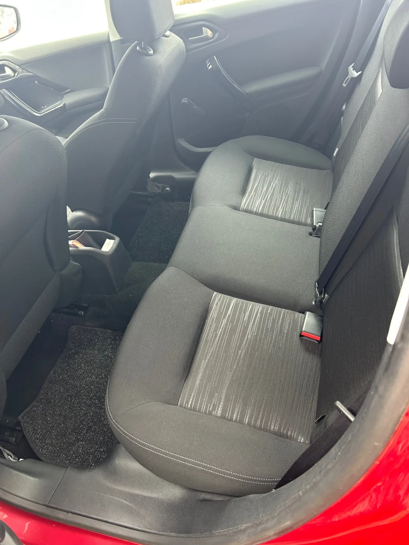Peugeot 208, снимка 8 - Автомобили и джипове - 52919704
