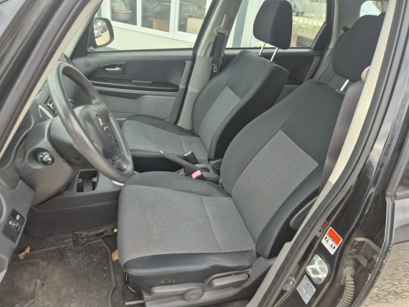Suzuki SX4, снимка 9 - Автомобили и джипове - 52996438