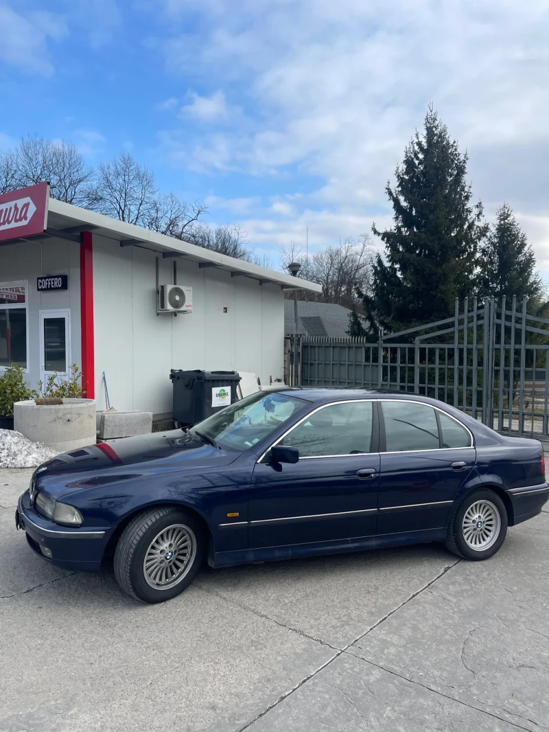 BMW 523, снимка 3 - Автомобили и джипове - 53141236