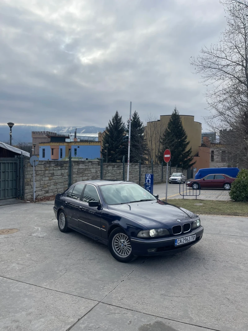 BMW 523, снимка 7 - Автомобили и джипове - 53141236