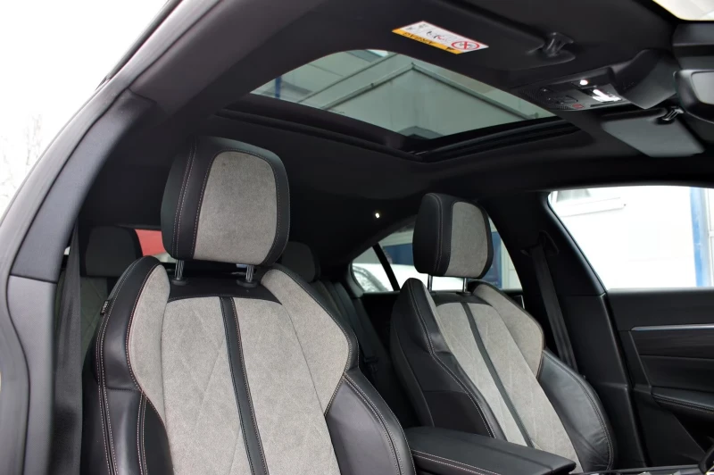 Peugeot 508 PHEV/225HP/GT/NIGHTVISION/PANO/ACC/360/969v, снимка 13 - Автомобили и джипове - 53563225