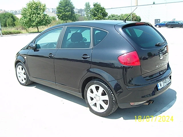 Seat Altea 1.8, снимка 3 - Автомобили и джипове - 47243600