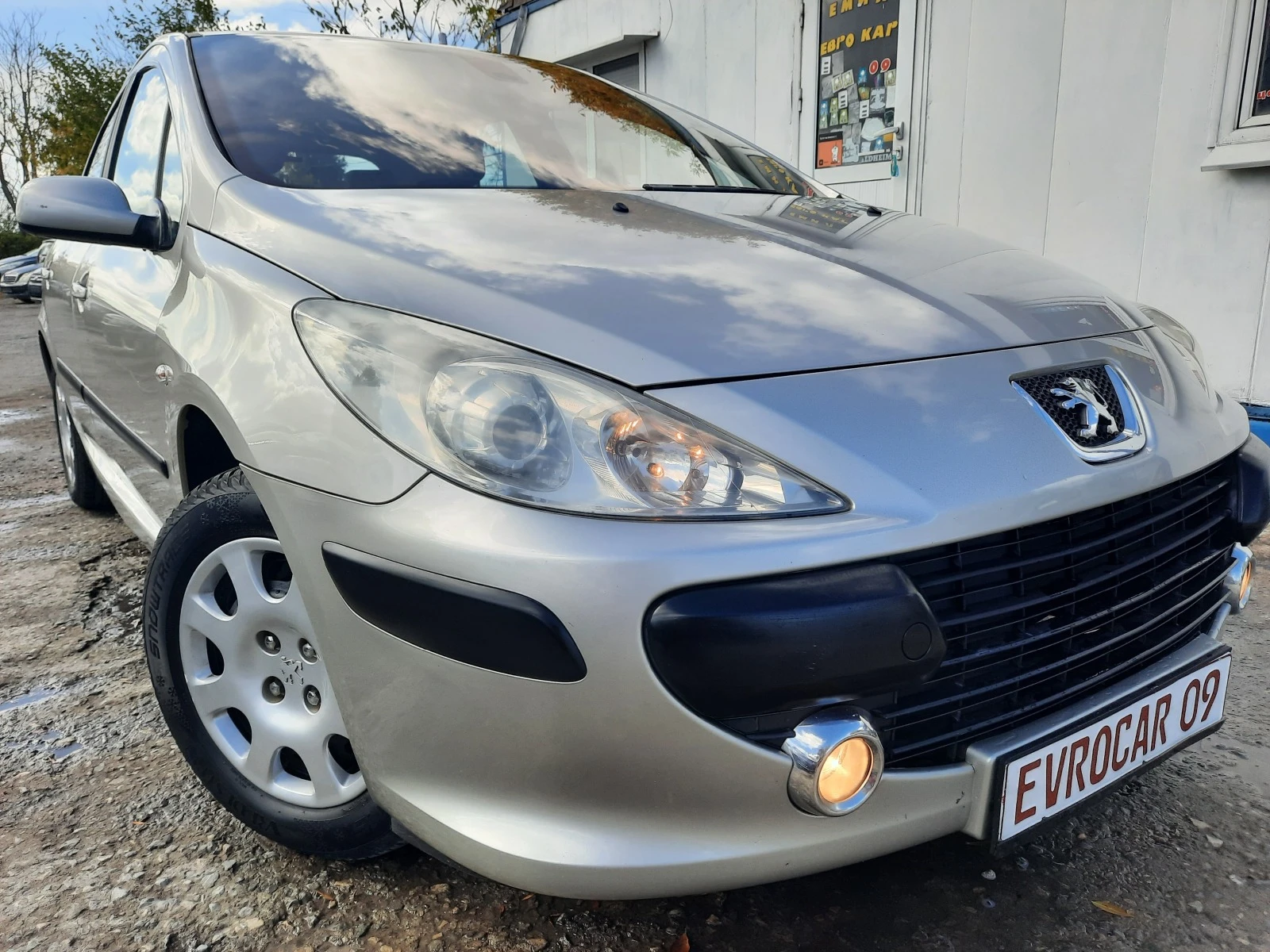 Peugeot 307 1.6i ГАЗ ПЕРФЕКТНА Е - изображение 2