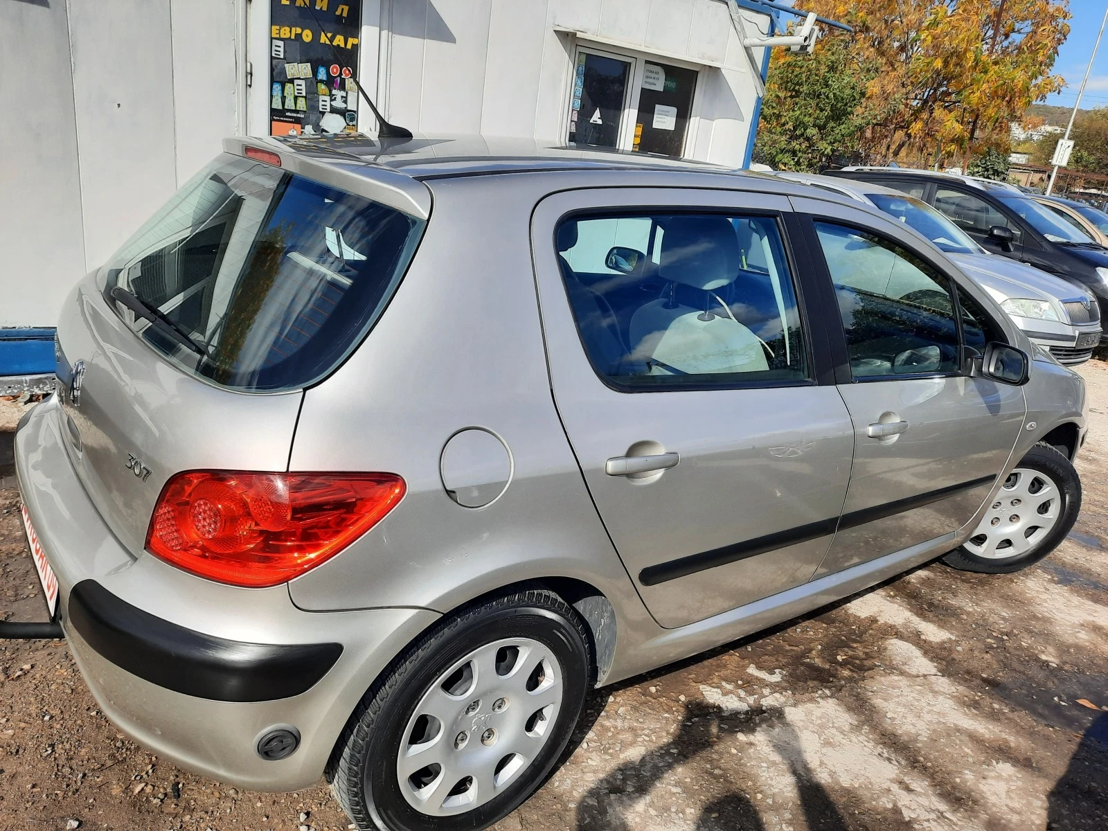 Peugeot 307 1.6i ГАЗ ПЕРФЕКТНА Е - изображение 6