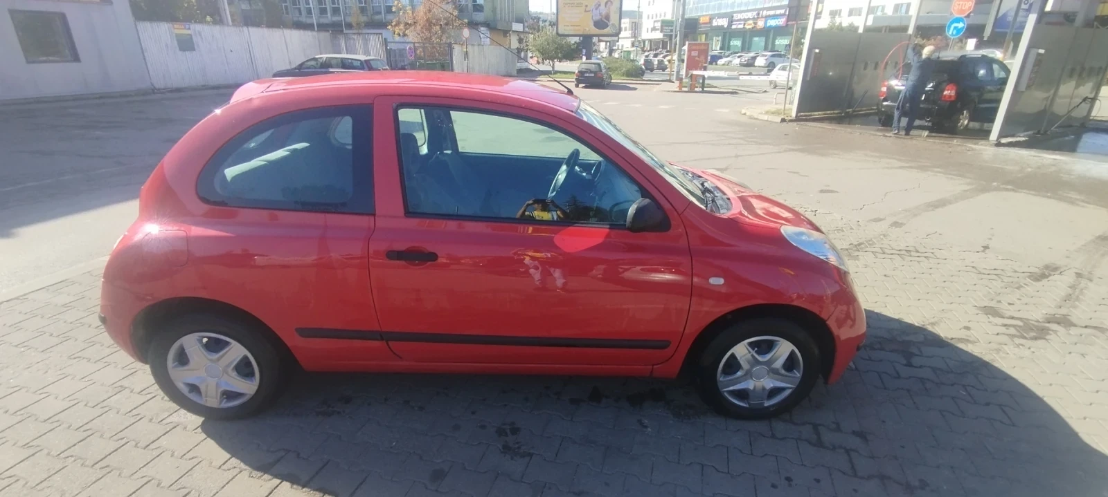 Nissan Micra 1.0 - изображение 2