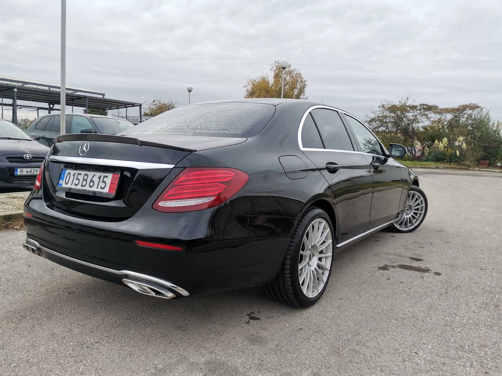 Mercedes-Benz E 350 КОЛЕДНА ПРОМОЦИЯ* КАТО ЧИСТО НОВ/9G/КОЖА - изображение 4