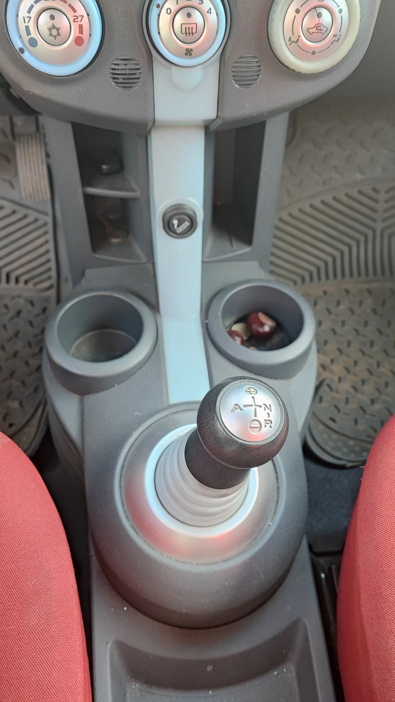Mitsubishi Colt 1.5 DID - изображение 9
