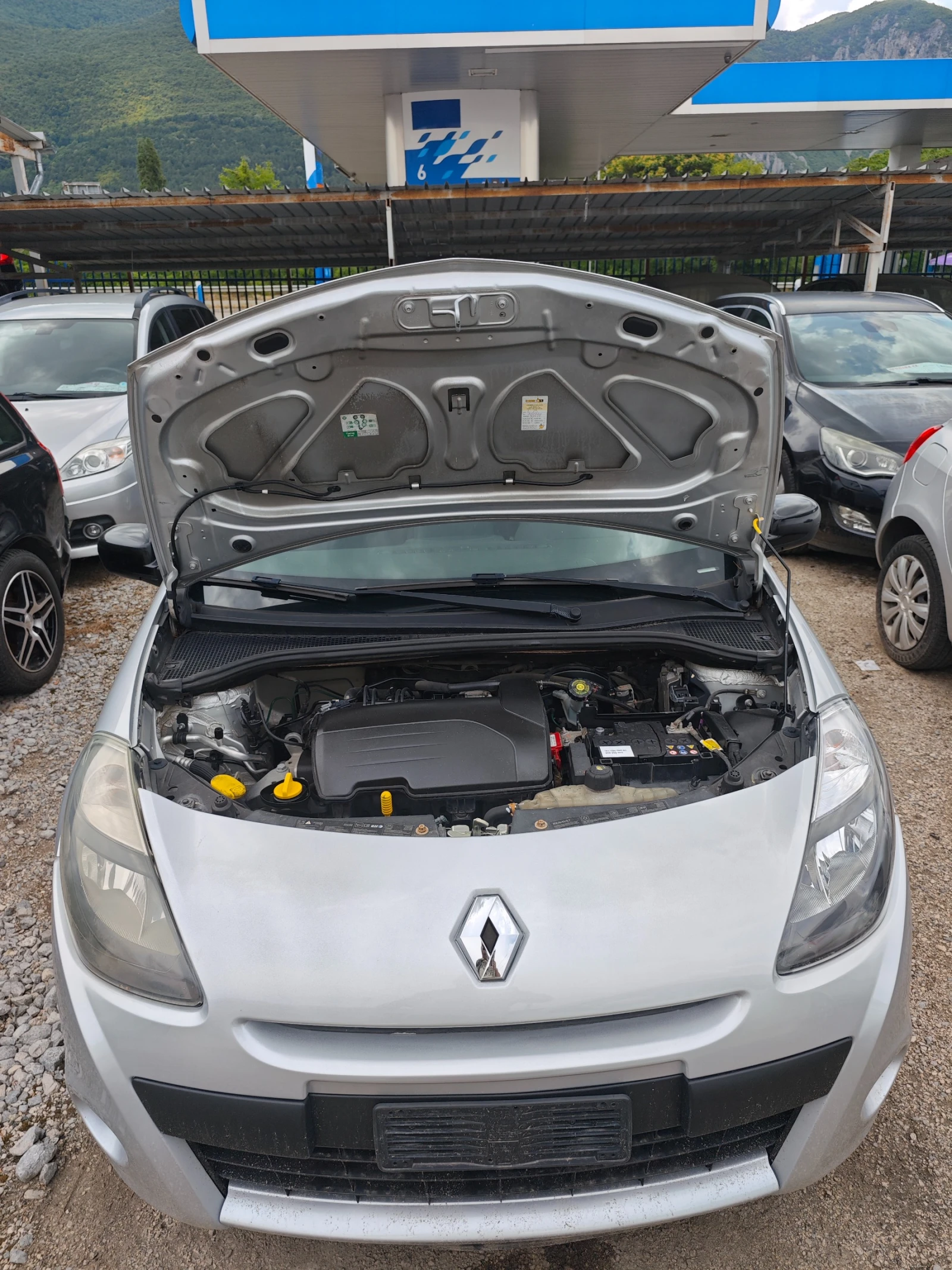 Renault Clio 1.2I ГАЗ - изображение 9
