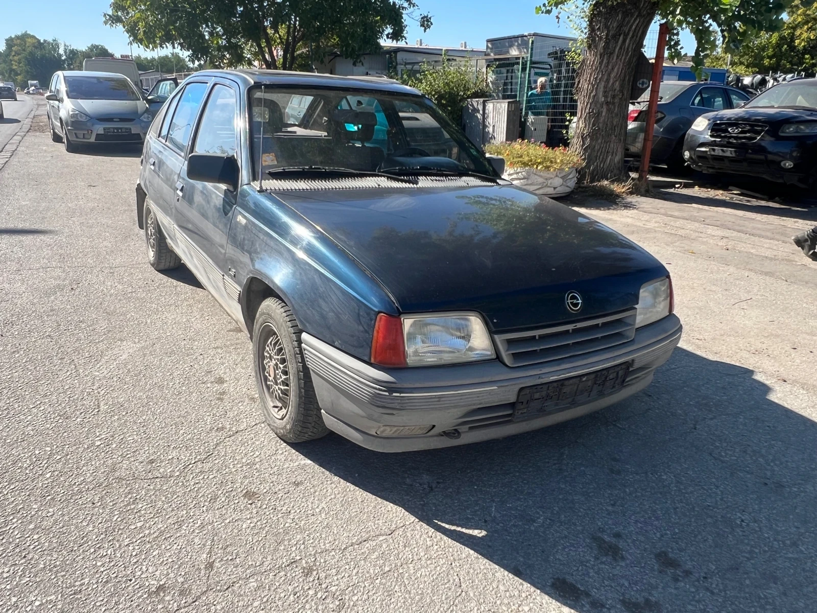 Opel Kadett 1.6i ABS без газ - изображение 2