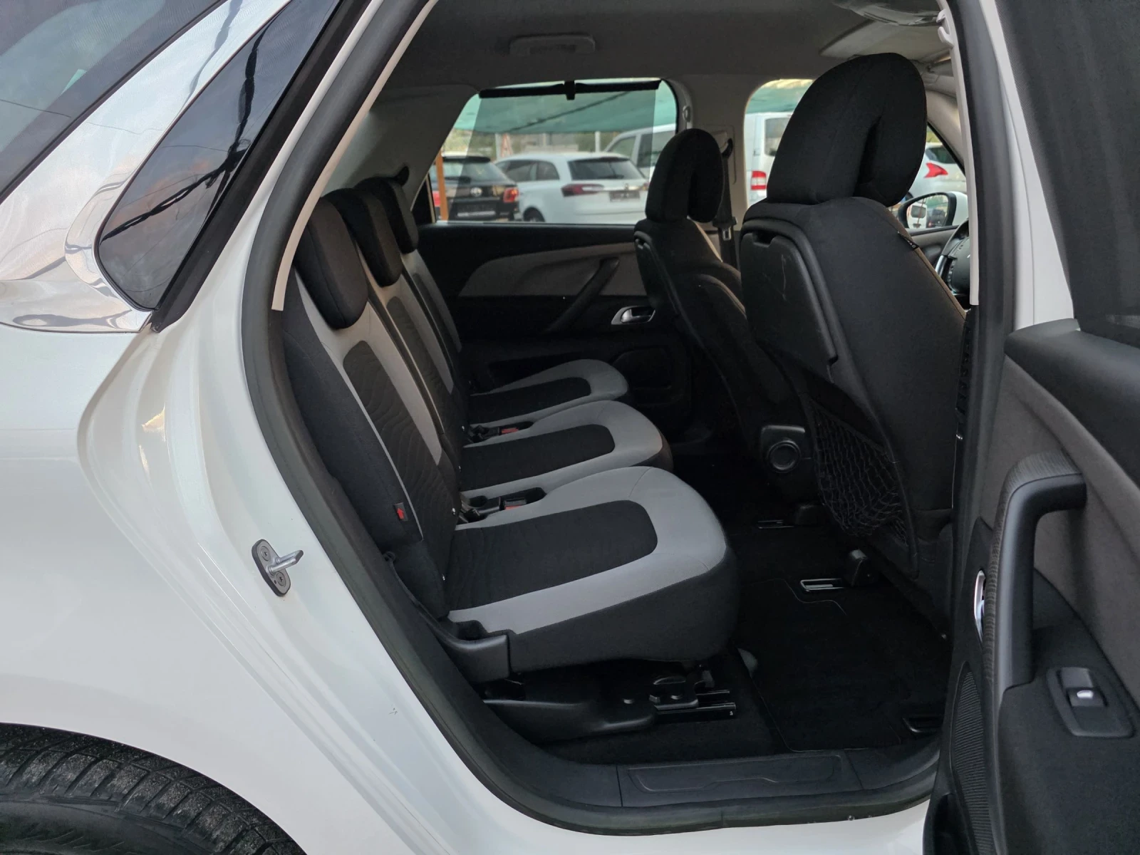 Citroen C4 Picasso 1.6 HDI 116 .. /  /  /  | Mobile.bg   11