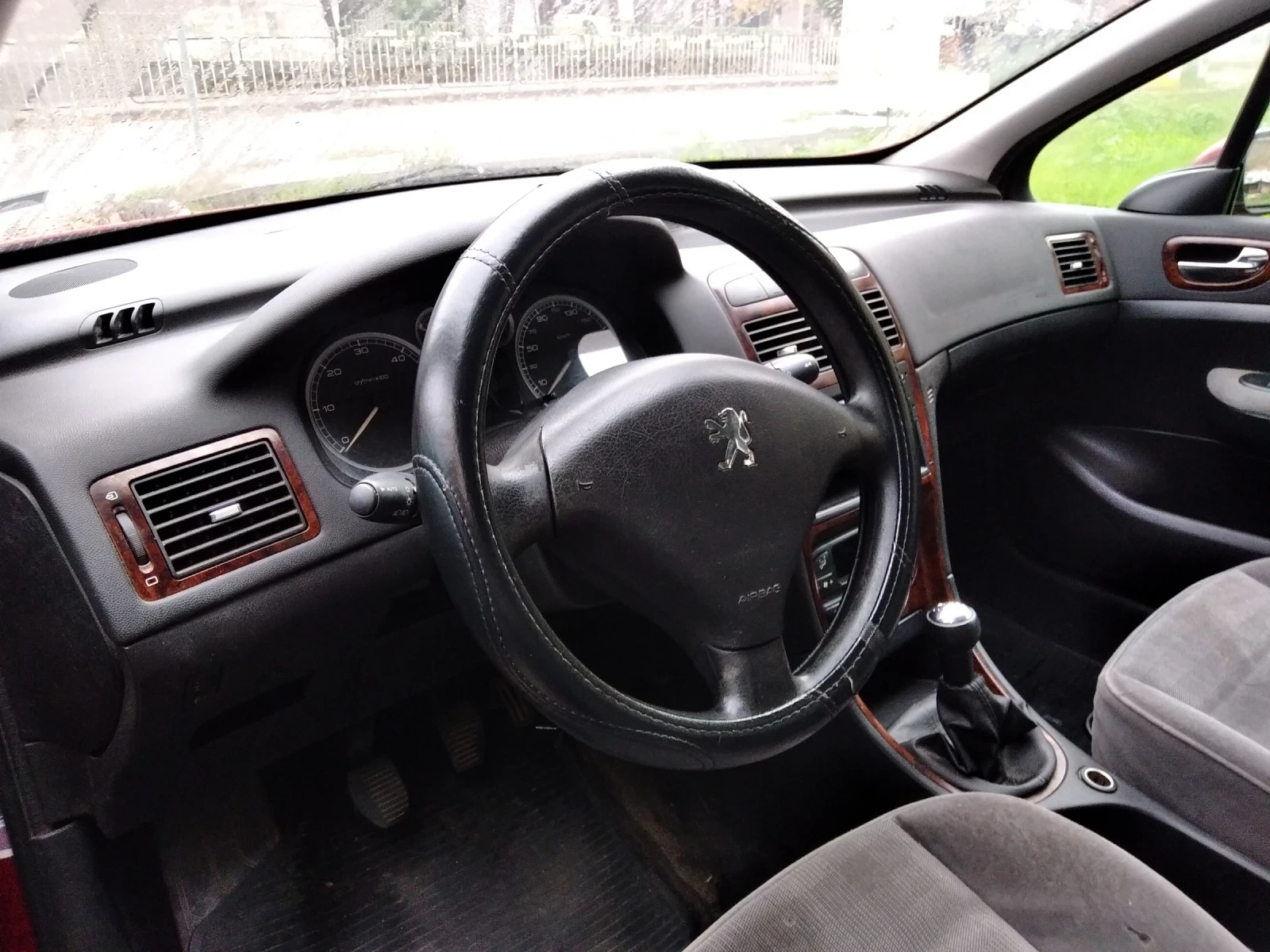 Peugeot 307 Дизел Климатик 2000 куб - 90 к с  - изображение 4