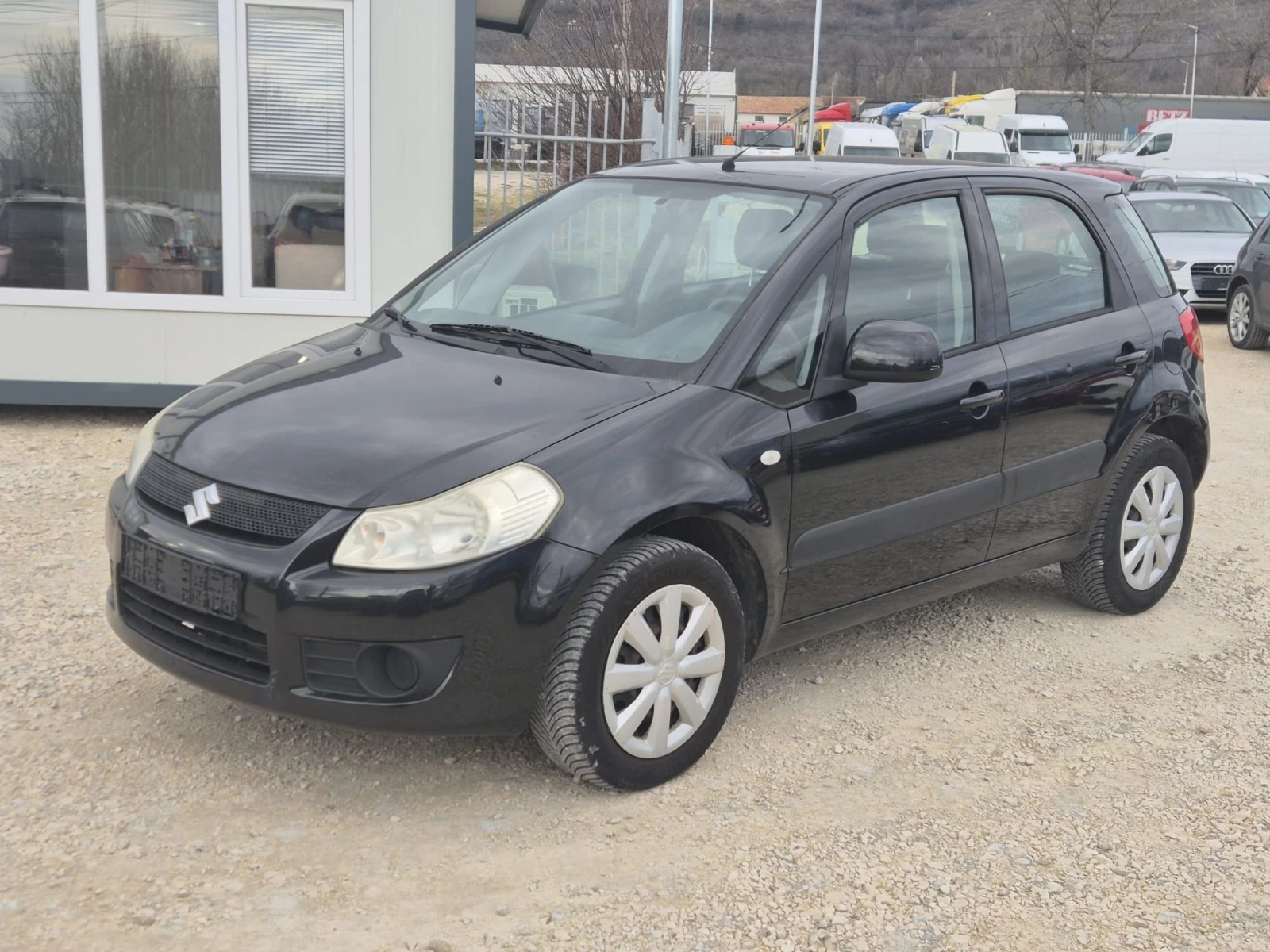 Suzuki SX4  - изображение 4
