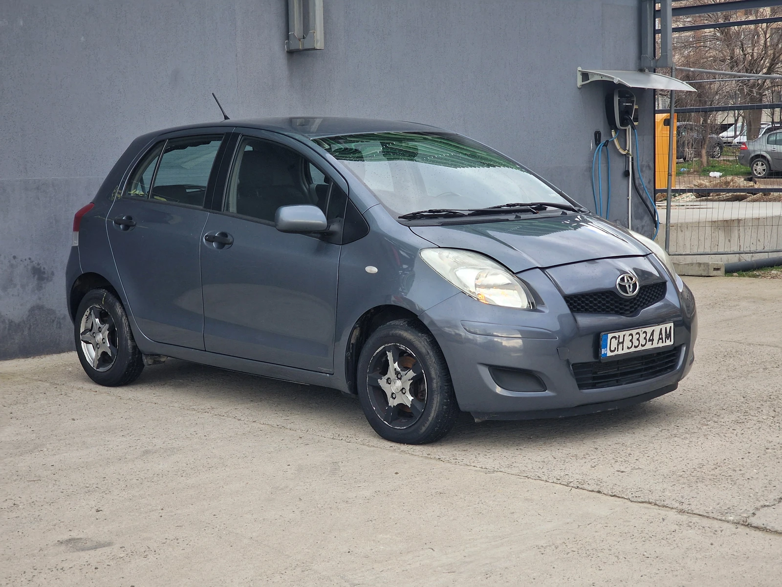 Toyota Yaris 1.0 Закупен от България - изображение 2