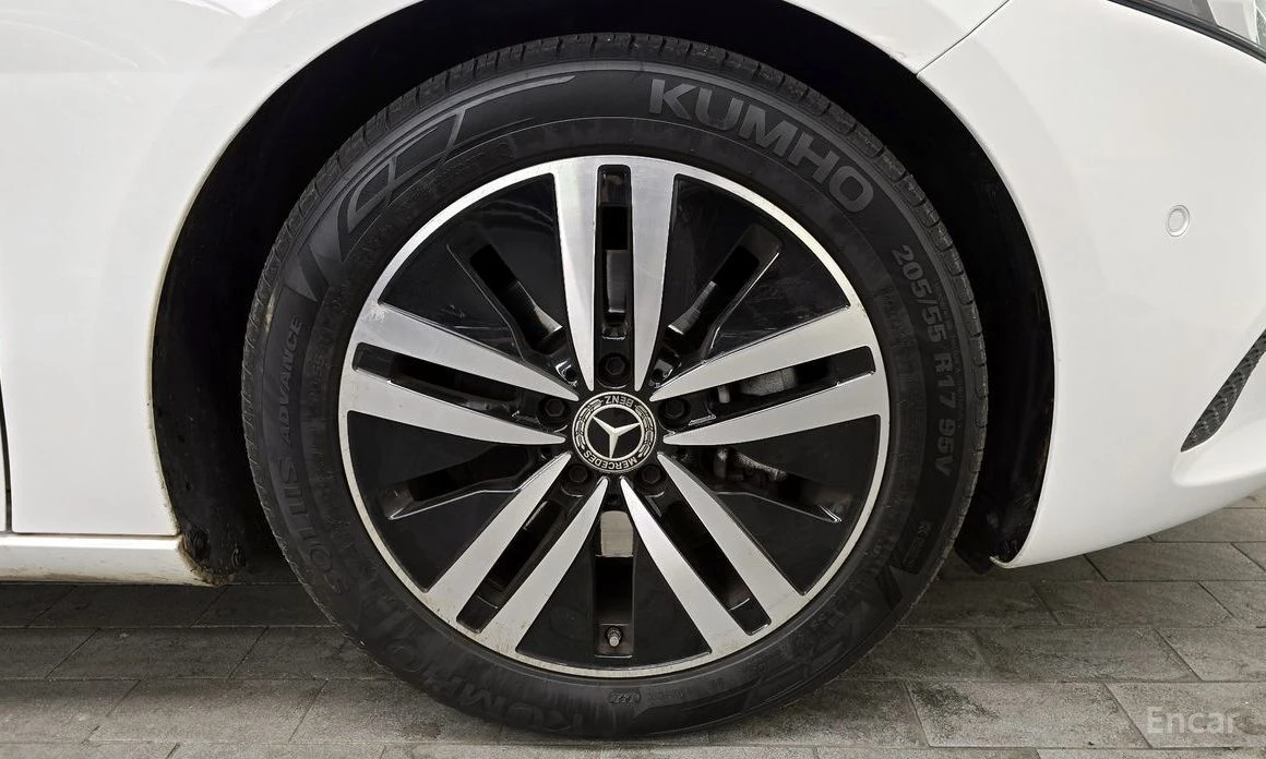 Mercedes-Benz A 200, снимка 5 - Автомобили и джипове - 54039358