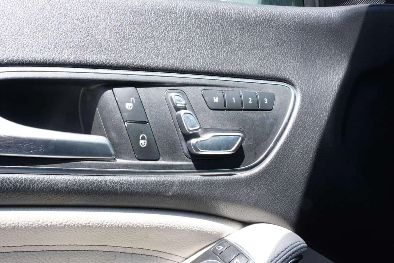 Mercedes-Benz CLA * CLA250/ 4MATIC/ AMG / PANOROOF/ NAV/ CAMERA * CA, снимка 8 - Автомобили и джипове - 54930615