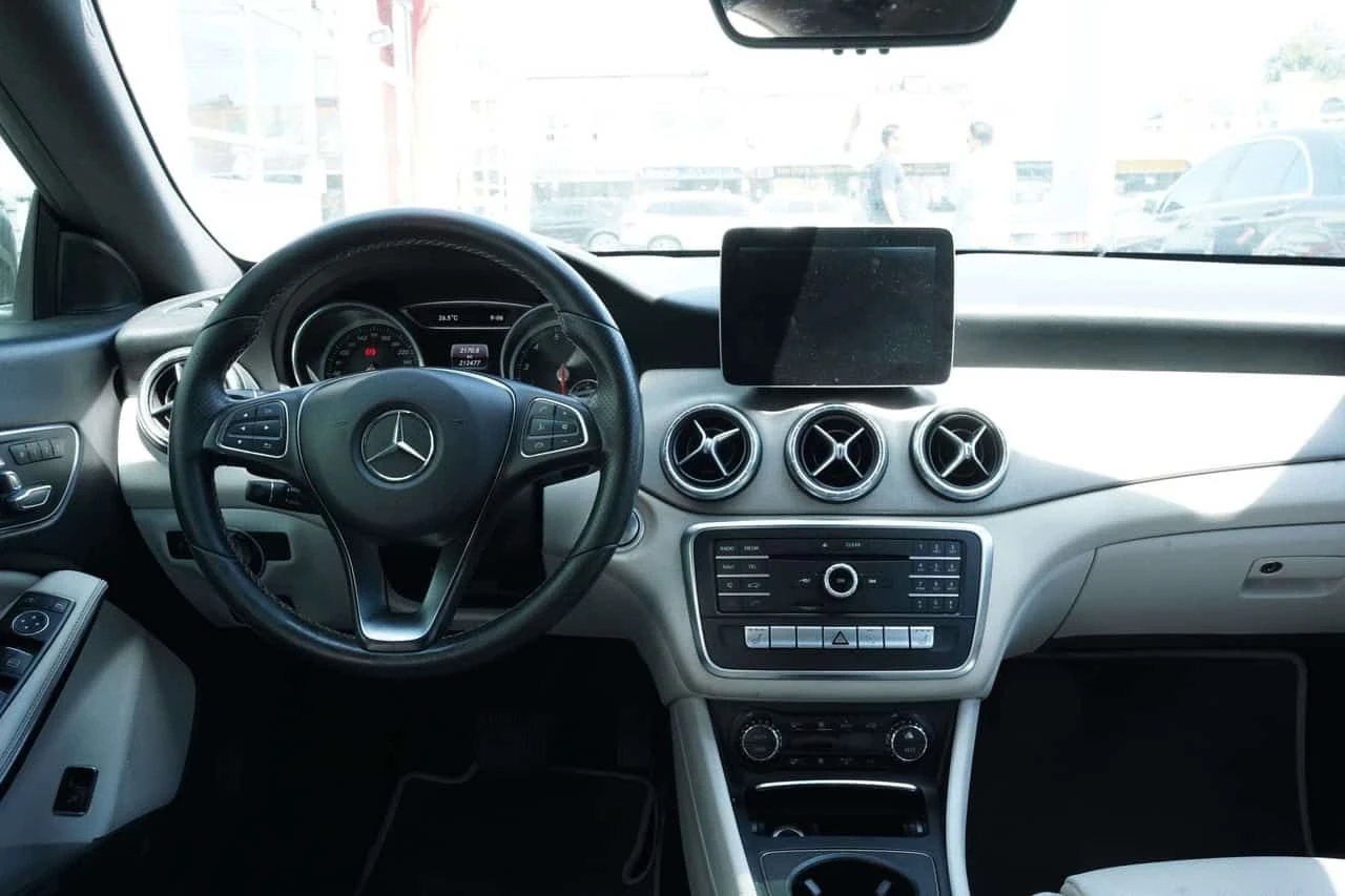Mercedes-Benz CLA * CLA250/ 4MATIC/ AMG / PANOROOF/ NAV/ CAMERA * CA, снимка 11 - Автомобили и джипове - 54930615