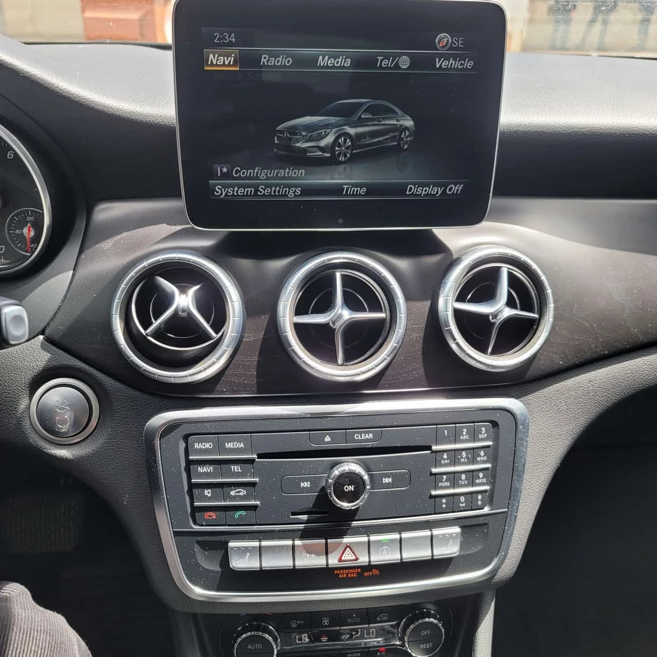 Mercedes-Benz CLA 250 * CARFAX * ОПЦИЯ ЗА ФИНАНСИРАНЕ, снимка 9 - Автомобили и джипове - 55015541
