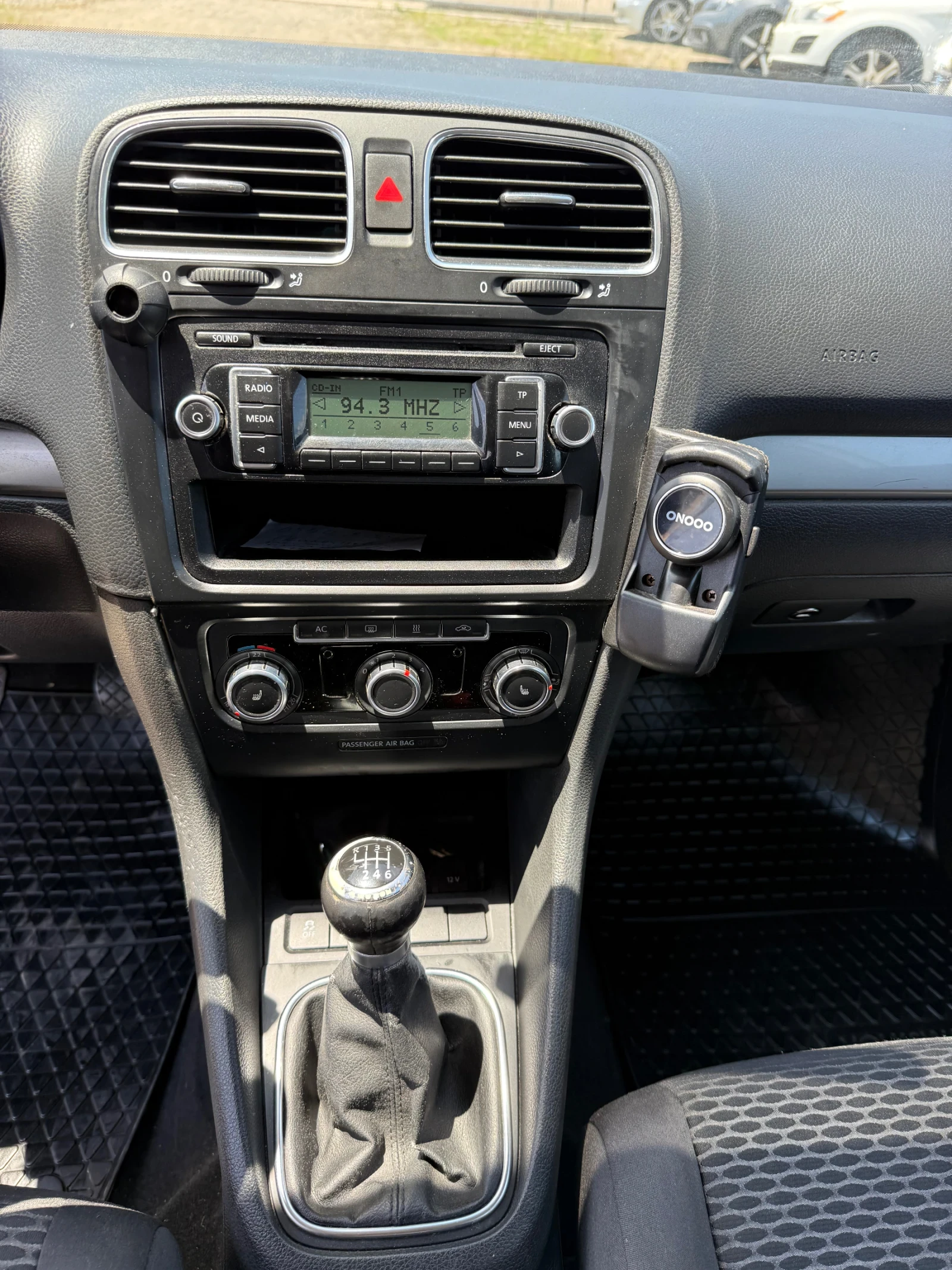 VW Golf 1.6TDI 4x4 6sk, снимка 14 - Автомобили и джипове - 55026974