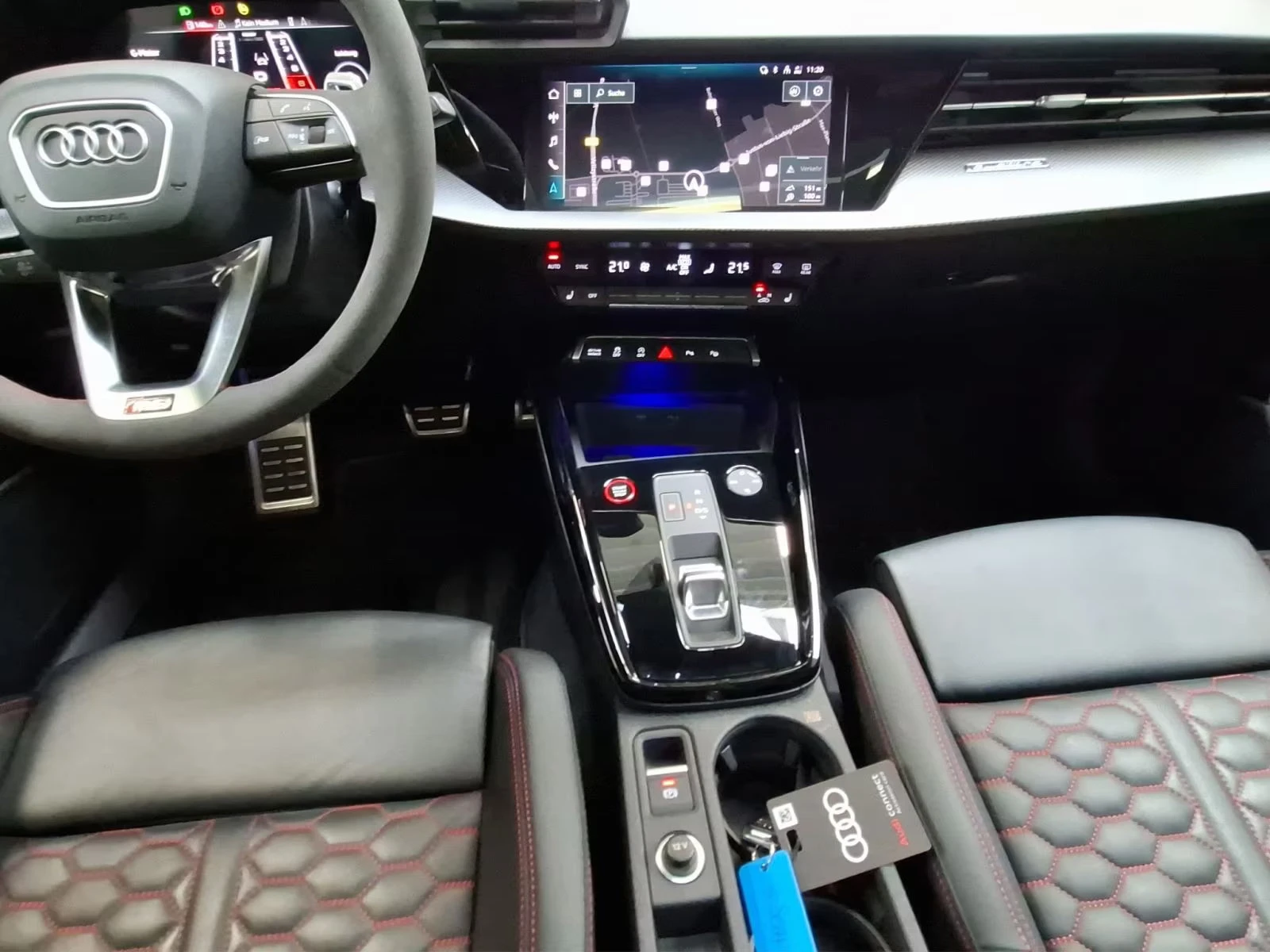 Audi Rs3 LIMOUSINE/400HP/PANO/360/B&O/MEMO/HUD/CPLAY/564q, снимка 11 - Автомобили и джипове - 55531148