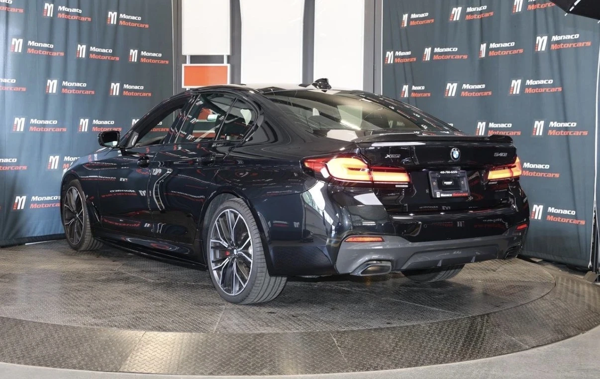 BMW 540 M SPORT * FACELIFT * ШИБИДАХ * AMBIENT * CARFAX * , снимка 4 - Автомобили и джипове - 55751929