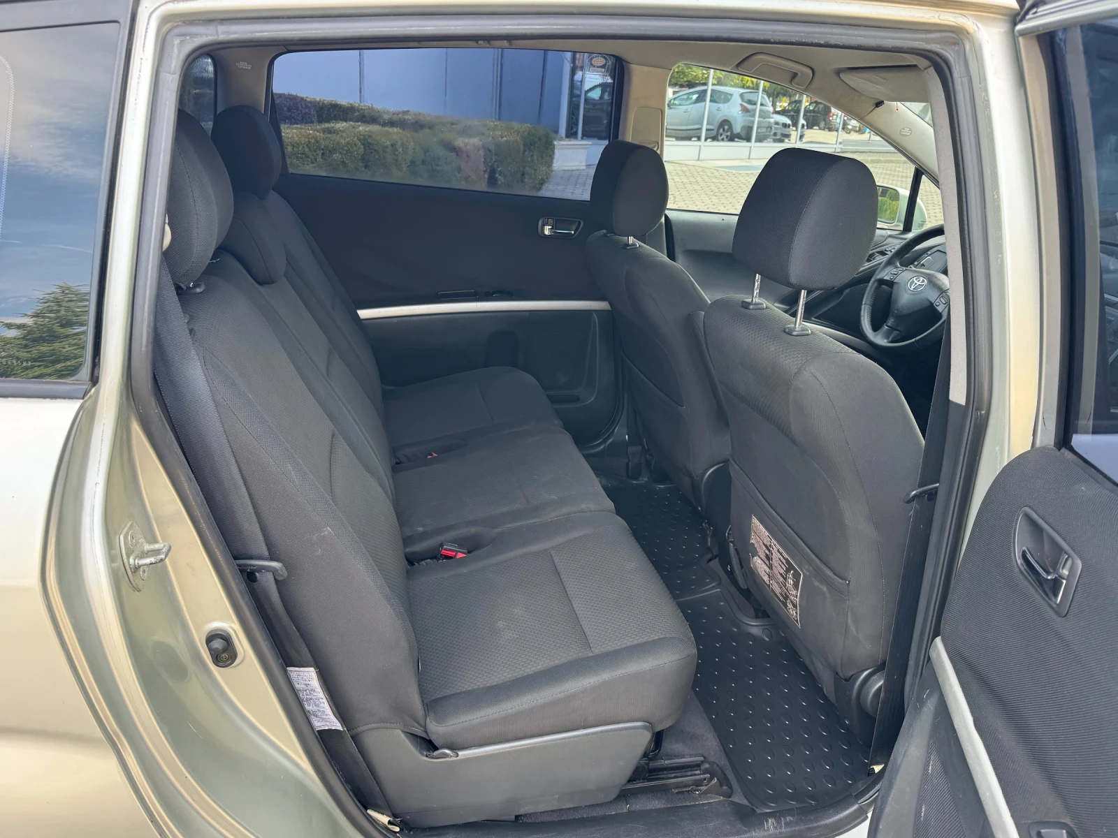 Toyota Corolla verso, снимка 11 - Автомобили и джипове - 56309309