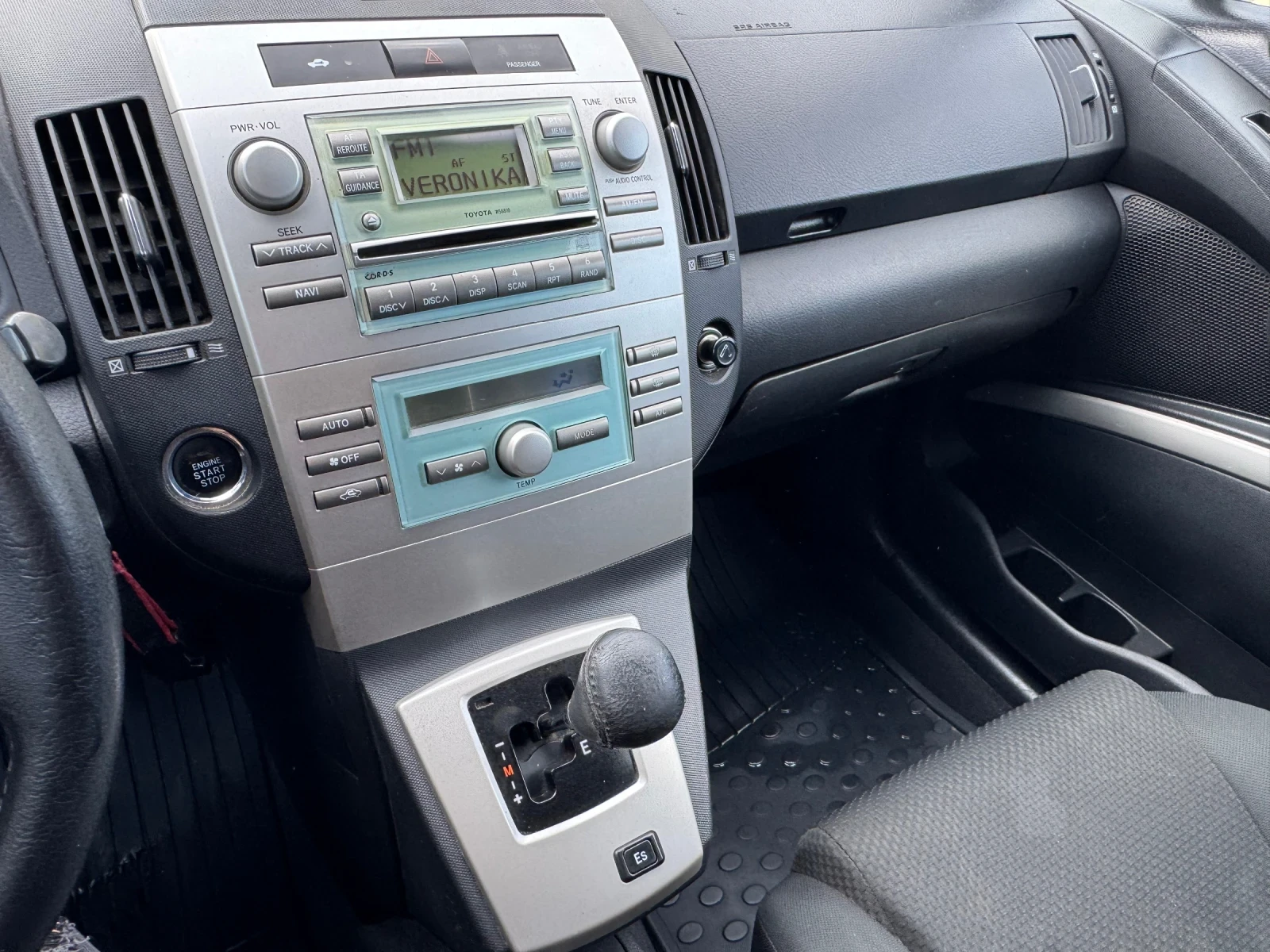 Toyota Corolla verso, снимка 7 - Автомобили и джипове - 56309309