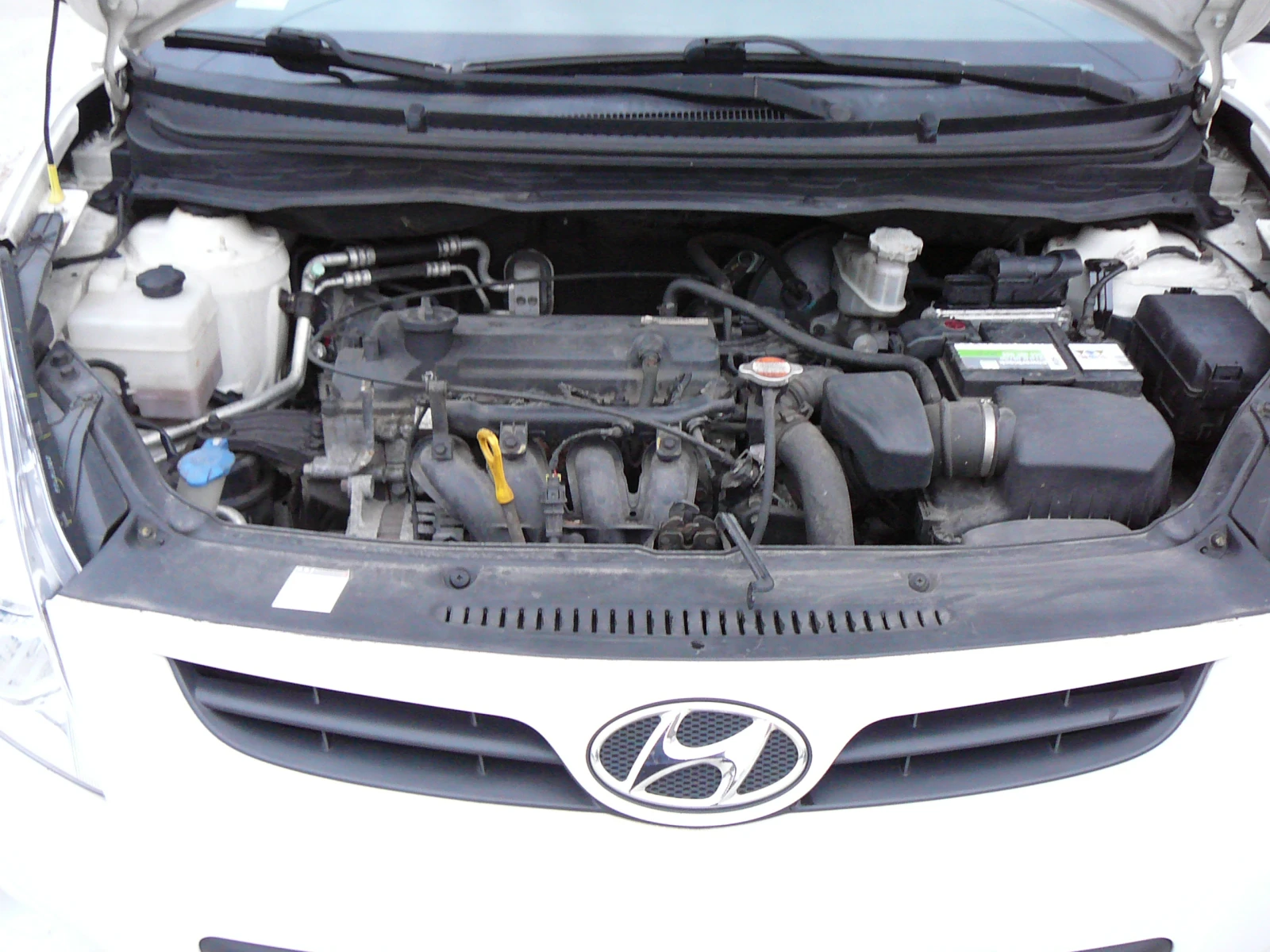 Hyundai I20 1.25i 78кс, снимка 9 - Автомобили и джипове - 56731525