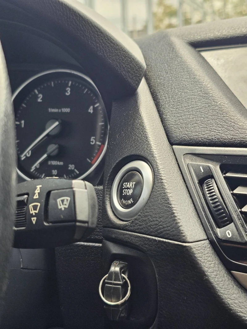 BMW X1, снимка 14 - Автомобили и джипове - 53267532