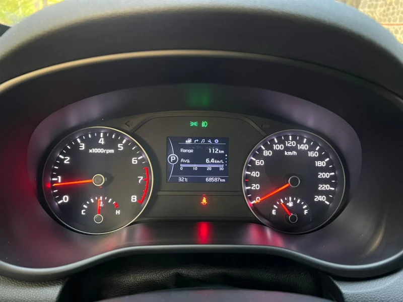 Kia Sportage 2.0 MPI  69000km, снимка 11 - Автомобили и джипове - 50574598