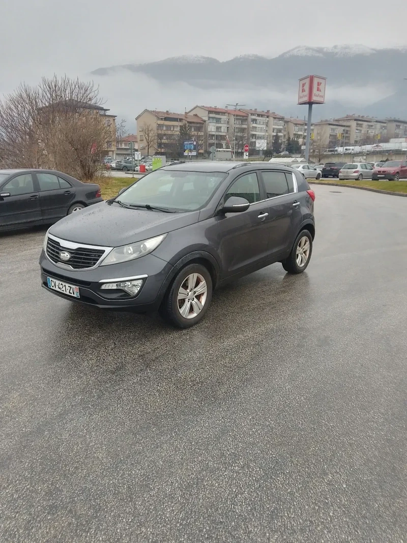 Kia Sportage 2.0/136к.с, снимка 2 - Автомобили и джипове - 53053805