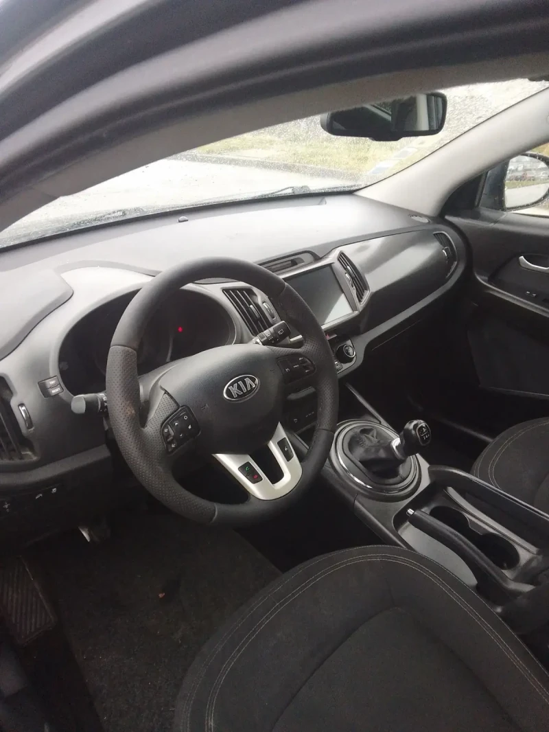 Kia Sportage 2.0/136к.с, снимка 9 - Автомобили и джипове - 53053805