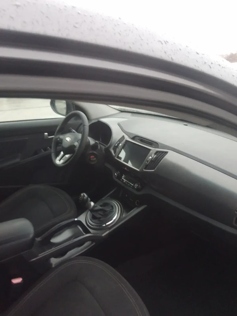 Kia Sportage 2.0/136к.с, снимка 8 - Автомобили и джипове - 53053805