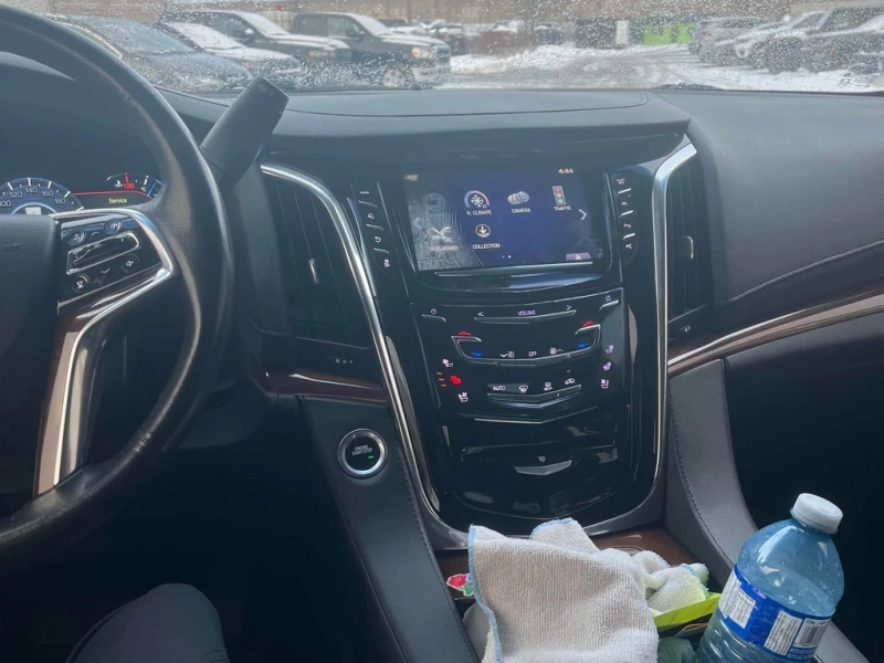 Cadillac Escalade * Premium Luxury * CARFAX * БЕЗ ПЪРВОНАЧАЛНА ВНОСК, снимка 9 - Автомобили и джипове - 53287472