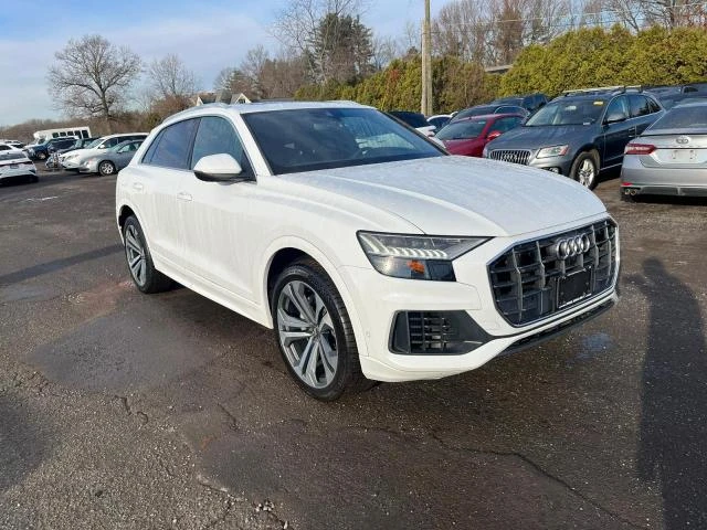 Audi Q8 PRESTIGE* Bose* подгрев* обдухване* Heads-up* щори, снимка 1 - Автомобили и джипове - 48254880