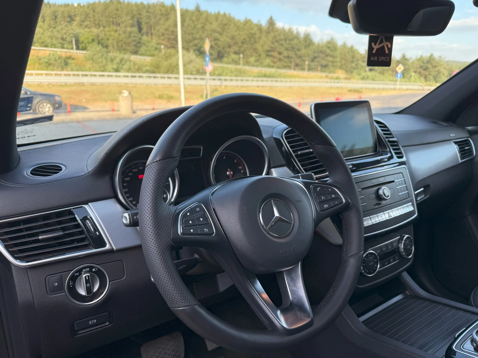 Mercedes-Benz GLE 350 AMG-LINE PANORAMA 360VIEW PODGREV KEYLESS-GO | Mobile.bg   11