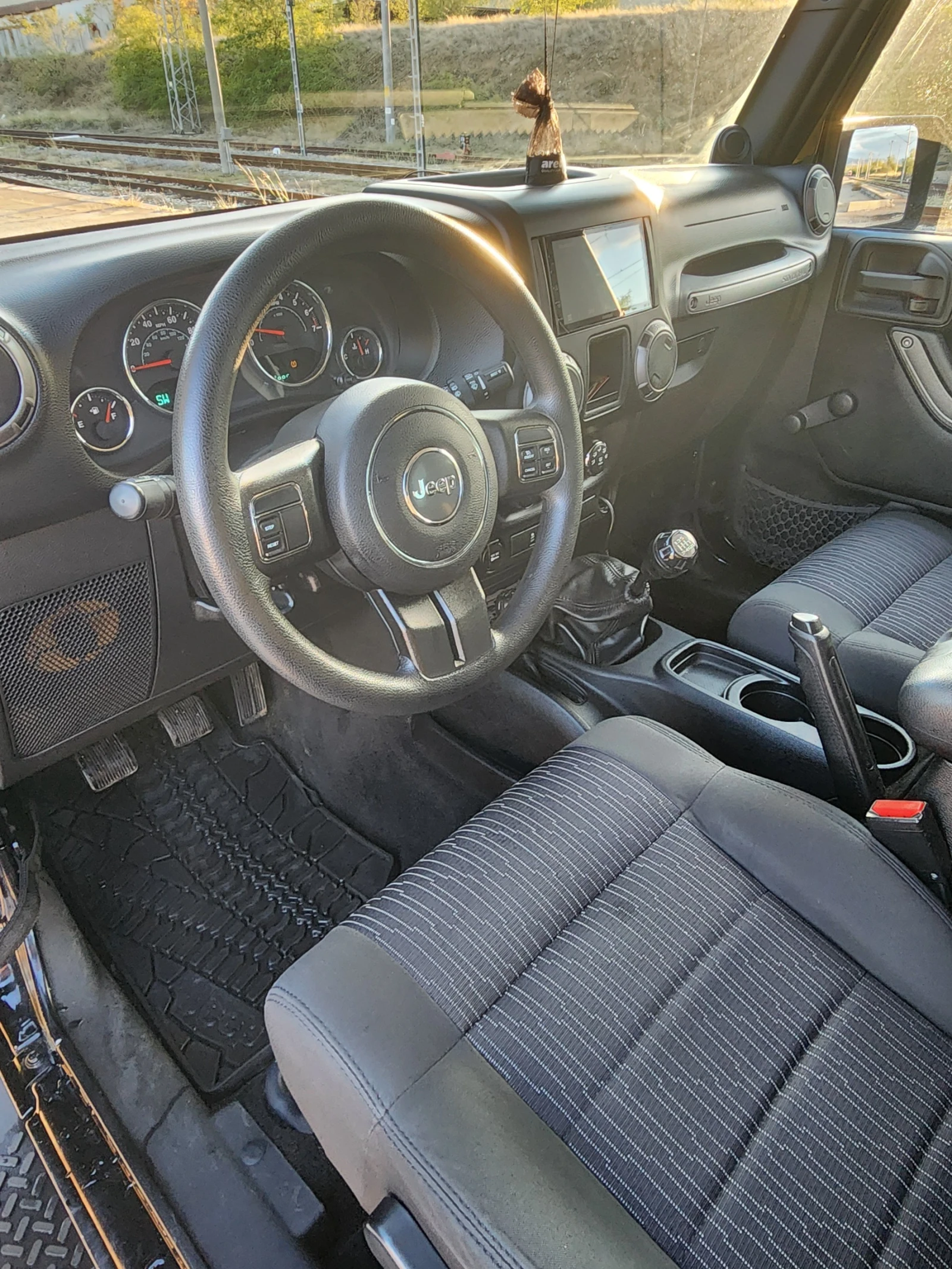 Jeep Wrangler 3.6 Pentastar  . | Mobile.bg   9