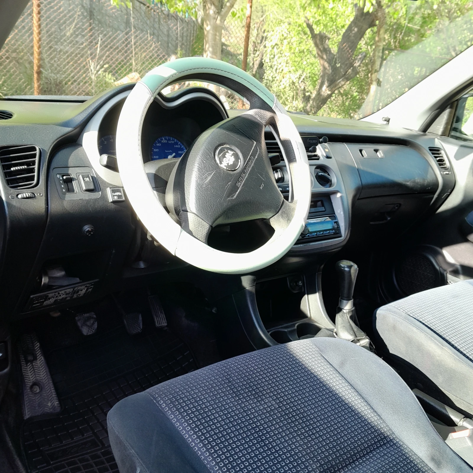 Honda Hr-v 4x4, снимка 6 - Автомобили и джипове - 54321428