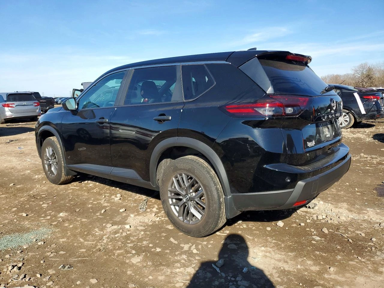 Nissan Rogue 1.5l S, снимка 2 - Автомобили и джипове - 54384804