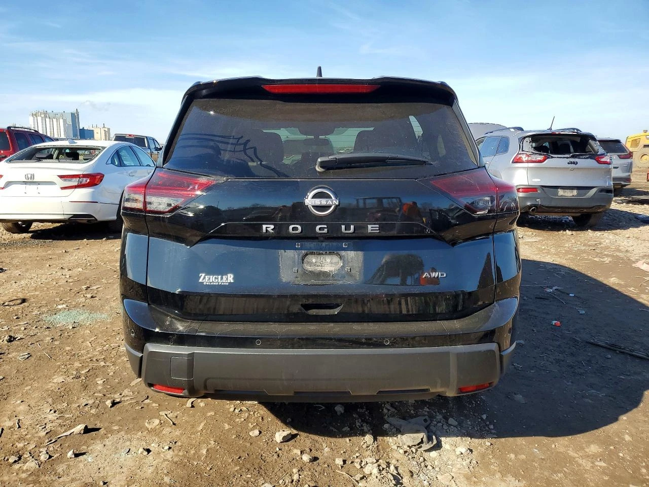 Nissan Rogue 1.5l S, снимка 6 - Автомобили и джипове - 54384804