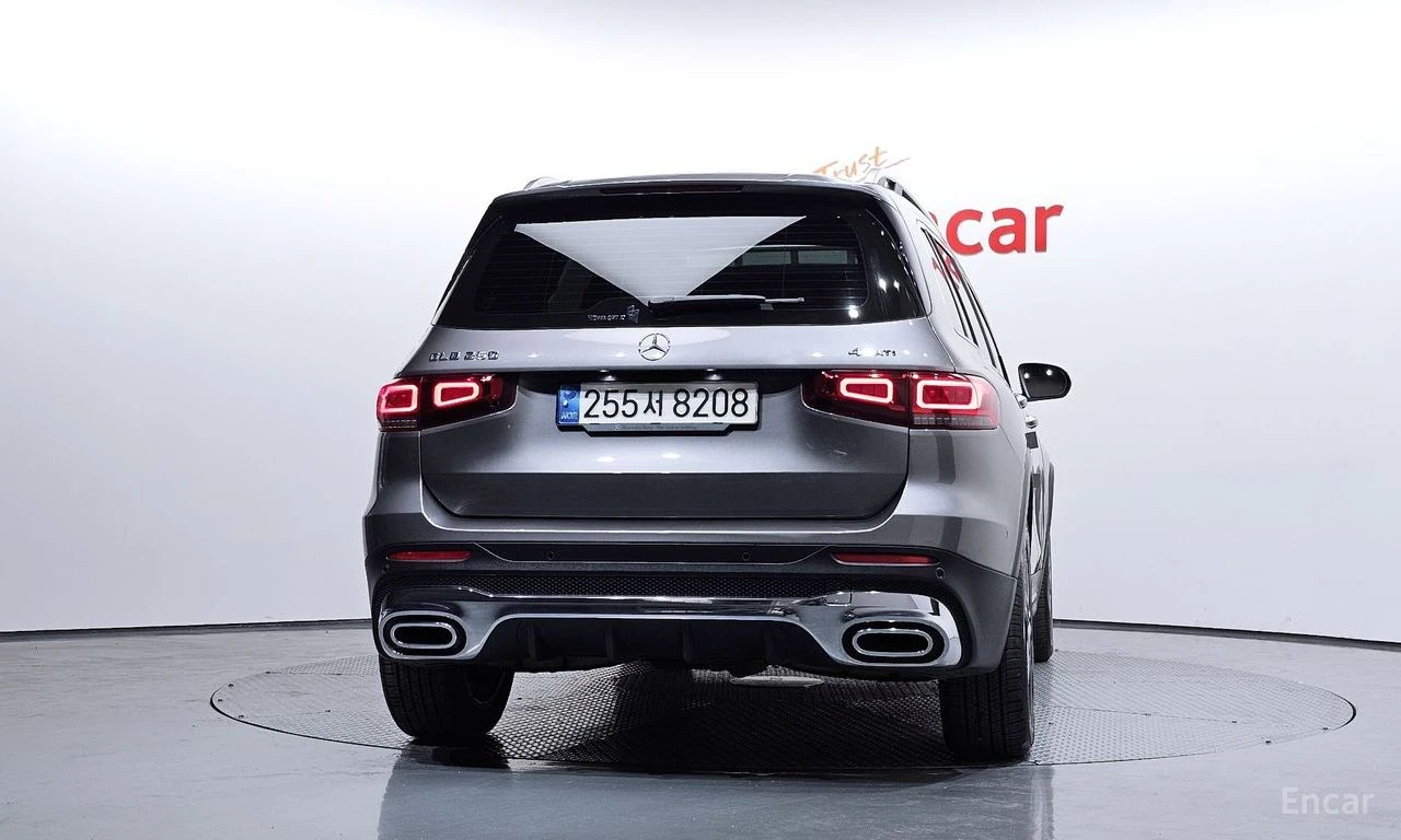 Mercedes-Benz GLB 250 4MATIC/AMG LINE/LANE DEPARTURE/DRIVER ASSIST, снимка 3 - Автомобили и джипове - 54418211