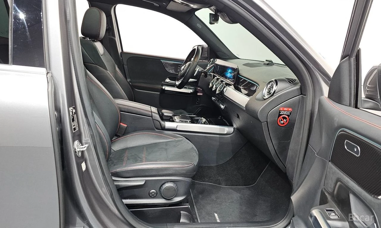 Mercedes-Benz GLB 250 4MATIC/AMG LINE/LANE DEPARTURE/DRIVER ASSIST, снимка 16 - Автомобили и джипове - 54418211