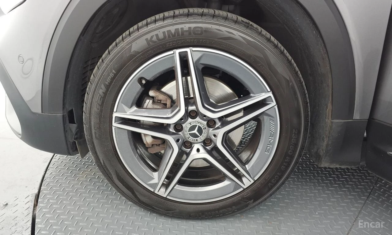 Mercedes-Benz GLB 250 4MATIC/AMG LINE/LANE DEPARTURE/DRIVER ASSIST, снимка 8 - Автомобили и джипове - 54418211