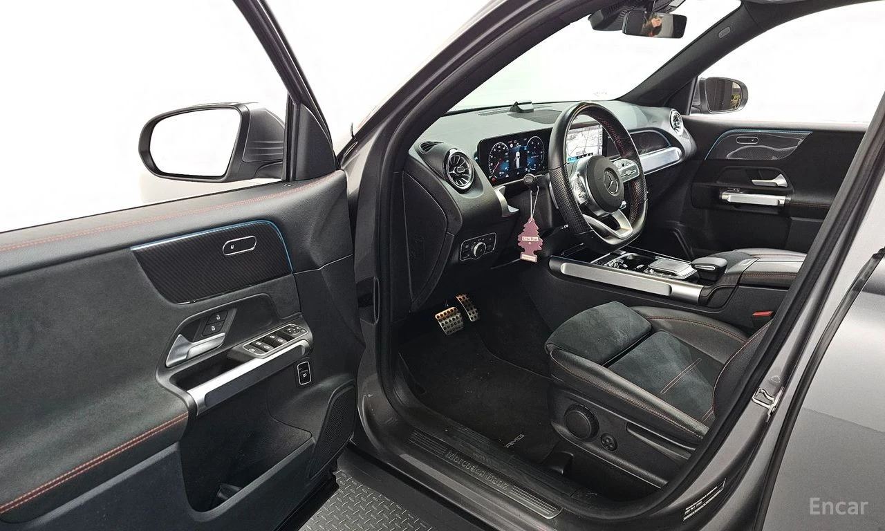 Mercedes-Benz GLB 250 4MATIC/AMG LINE/LANE DEPARTURE/DRIVER ASSIST, снимка 10 - Автомобили и джипове - 54418211