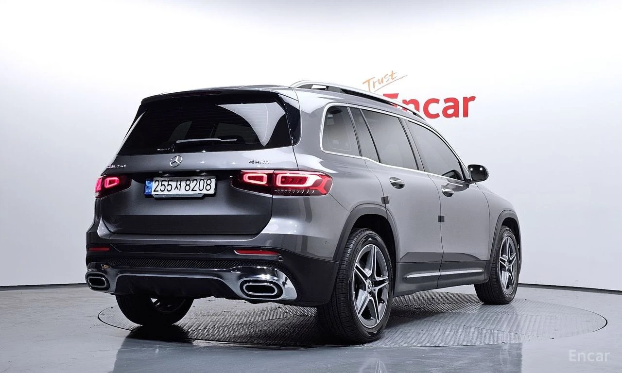 Mercedes-Benz GLB 250 4MATIC/AMG LINE/LANE DEPARTURE/DRIVER ASSIST, снимка 4 - Автомобили и джипове - 54418211